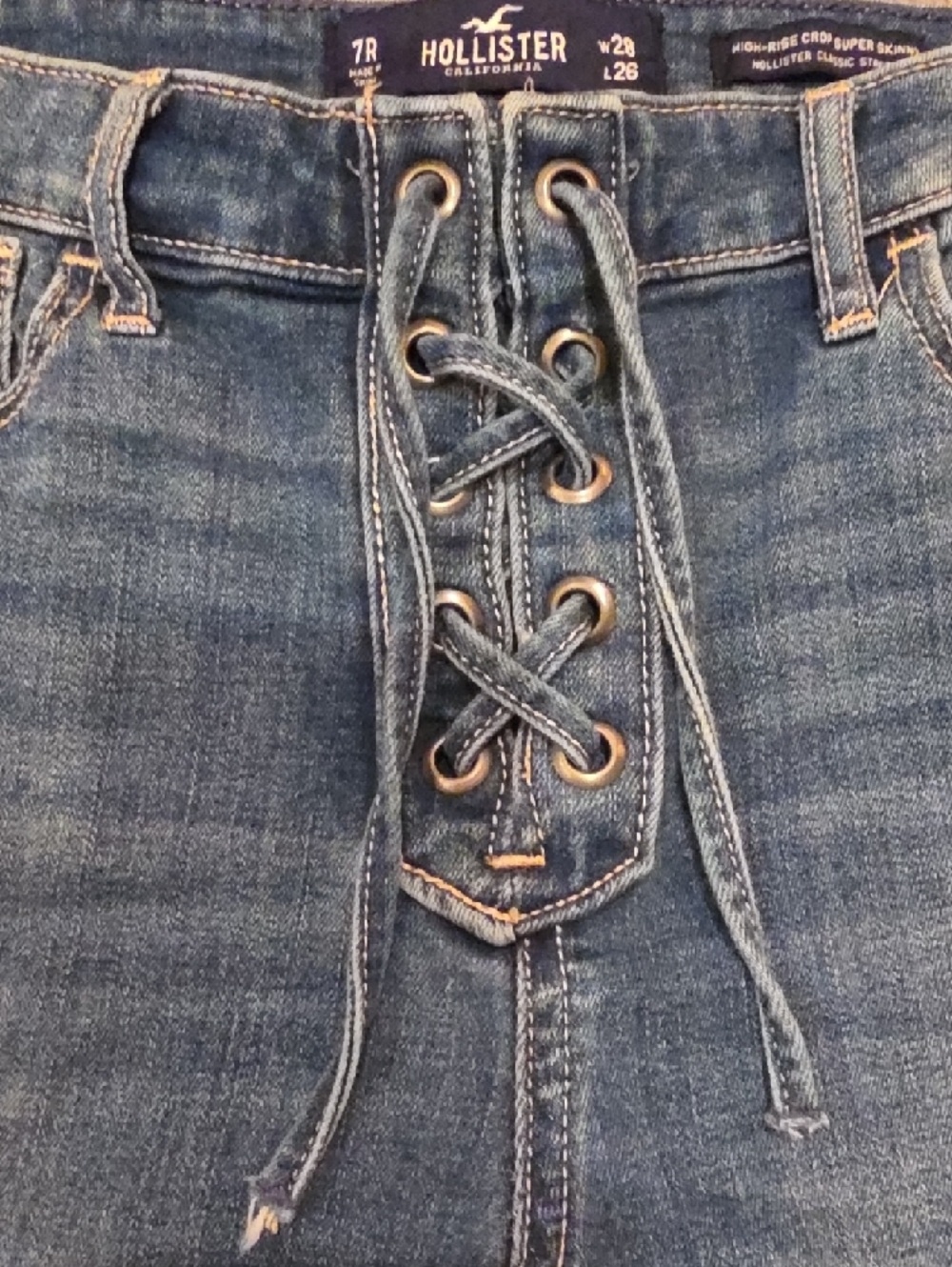 Hollister Lace-Up High Rise Crop Super Skinny Classic Stretch. Size 7 Regular - Picture 5 of 5